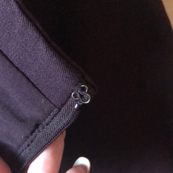 Vince | Burgundy Pencil Skirt Size 2 - Picture 4 of 7